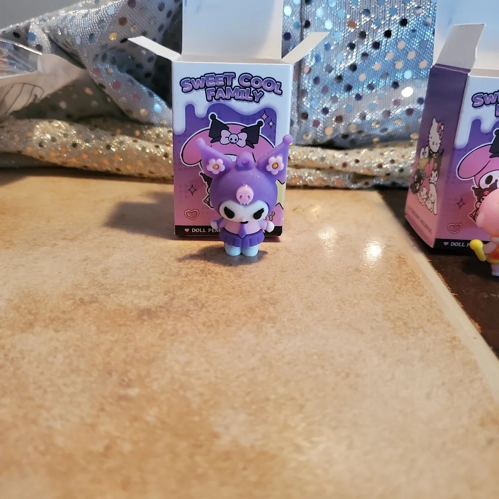 Official Sanrio Sweet Cool Family Doll Pendant keychain Blind Box.